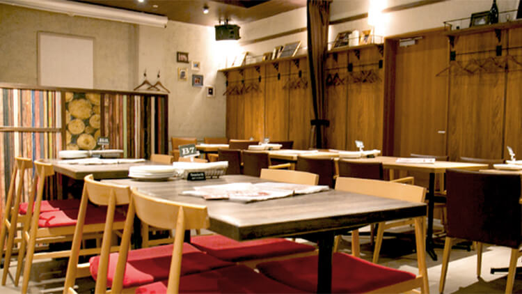 イタリアンレストラン Trattoria Pizzeria LOGIC IKEBUKUROの内観です
