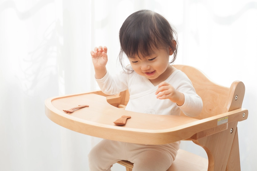ベビーチェア　離乳食　赤ちゃん　椅子　子供用椅子