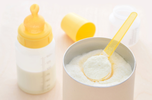 新生児用の粉ミルクおすすめ7選！種類や選び方は？お得なセットも