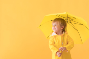 軽くて持ちやすい！子供用折りたたみ傘おすすめ15選｜透明窓・反射テープで安全