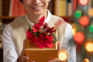 【30代】彼氏が喜ぶクリスマスプレゼント10選！もらって嬉しいおしゃれブランド