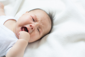 赤ちゃんの痰の出し方。痰が絡む咳、呼吸が苦しい、眠れないとき｜医師監修