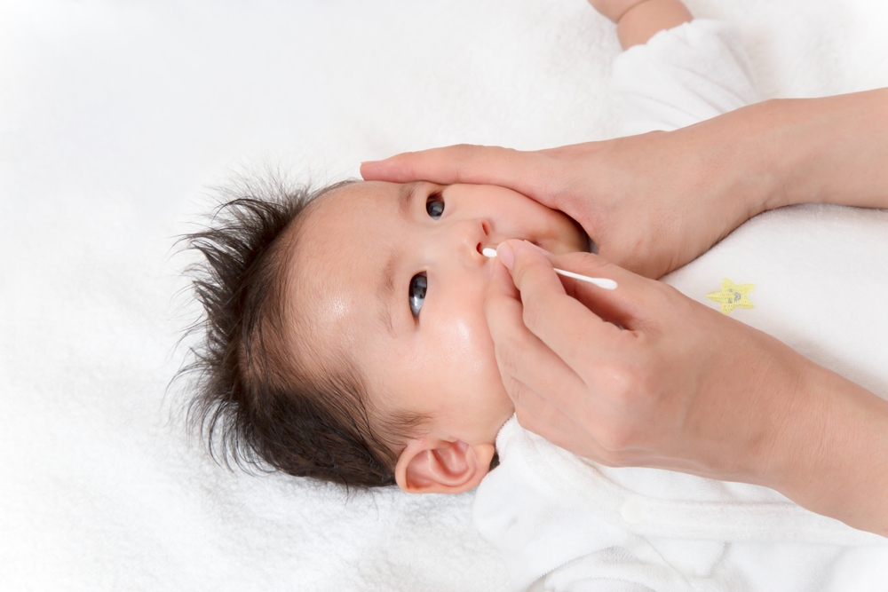 赤ちゃんのくしゃみの対処法 頻度多いとき 鼻水が出るときは 医師監修 Kosodate Life 子育てライフ