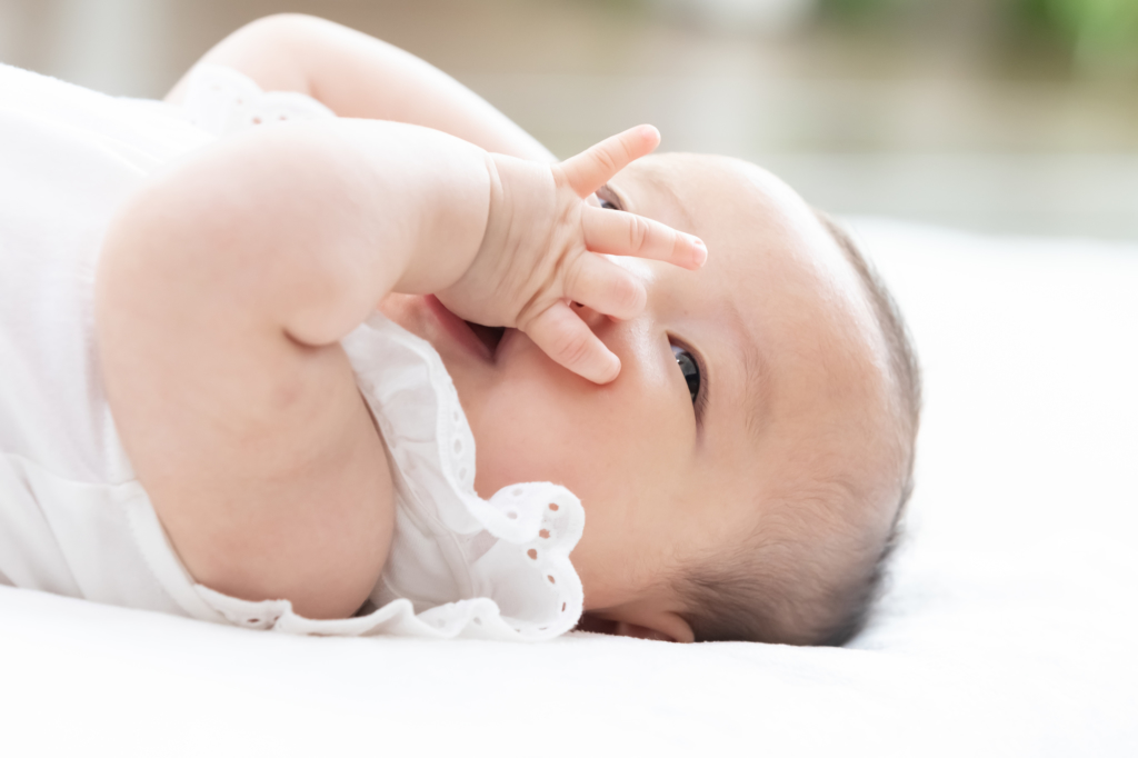 赤ちゃんのてんかん初期症状 特徴の見分け方は 急な脱力 手足バタバタなど Kosodate Life 子育てライフ