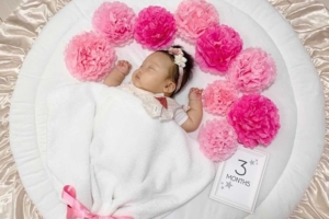 寝相アートの花束がかわいい～♡100均活用の作り方＆赤ちゃん撮影のコツ