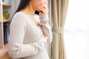 妊娠初期｜妊娠してすぐ「吐き気」を感じることがある？