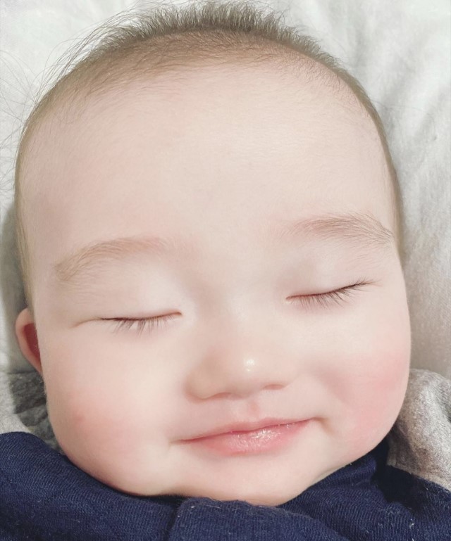 赤ちゃんの笑顔かわいい写真集 癒し 撮影上手さんの工夫 教えます Kosodate Life 子育てライフ