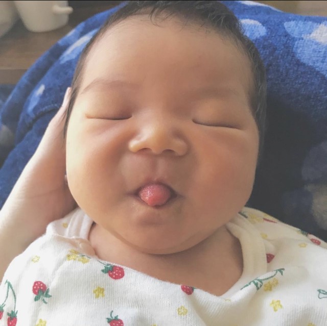 赤ちゃんの変顔写真が面白い ナイスタイミング かわいい 笑える写真集 Kosodate Life 子育てライフ