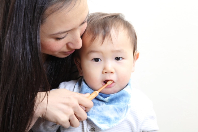 赤ちゃんの 歯が生えるのが早い 原因 障害 栄養不足のせいと聞いて心配 Kosodate Life 子育てライフ