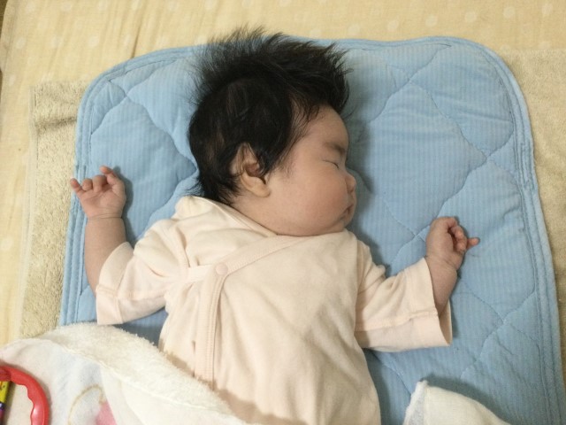 punipuni_fuuさんの2ヶ月の赤ちゃんあるある