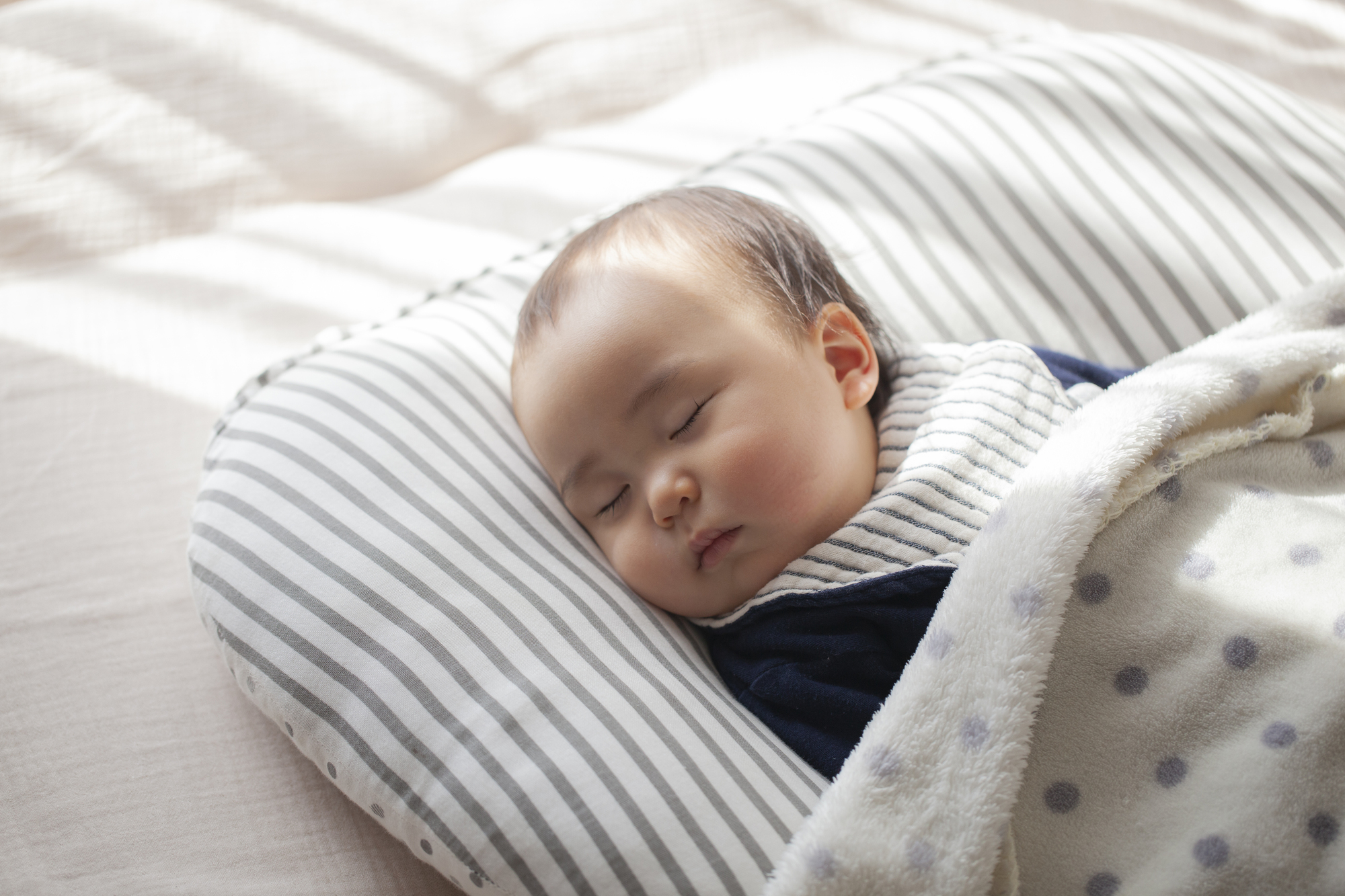 医師監修 生後4ヶ月の赤ちゃんの睡眠時間はどれくらい 生活リズムの整え方も Kosodate Life 子育てライフ