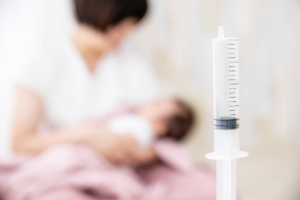 生後2ヶ月の赤ちゃんのための「予防接種マニュアル」接種の流れ・費用目安も