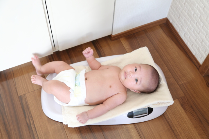 【生後3ヶ月】赤ちゃんの体重が増えない！増えないときはどうすれば？
