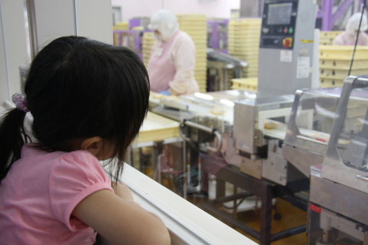 【関東】子どもが喜ぶ！穴場の工場見学8選｜試食や体験も。1日遊べる場所