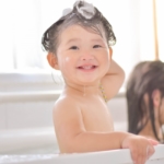 先輩ママ直伝「子供をお風呂に入らせる方法」決定版！お風呂に入りたがらない理由は？