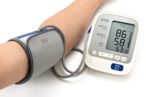 つらい低血圧の改善方法！食事・サプリ・運動｜漢方薬でも治療できる？