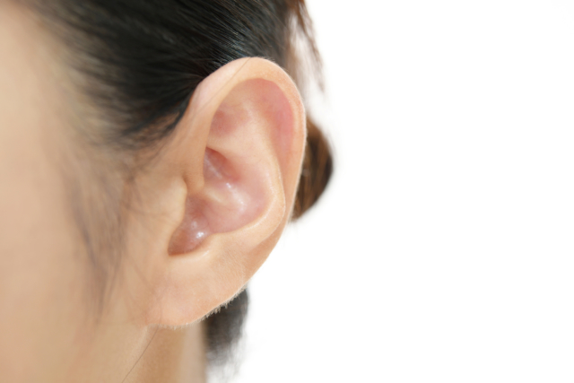 なぜ 風邪で耳が痛い 大人も中耳炎に注意 悪化で難聴のリスクも Medicalook メディカルック