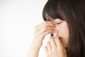 鼻血が止まらない「鼻血の止める方法」危ない鼻血・病気の可能性も
