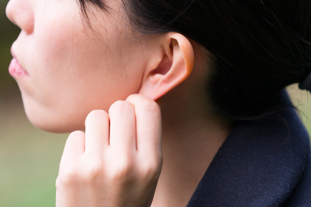 入り口 痛い の 耳 が 耳の軟骨が痛い２つの原因とは？何科を受診する？