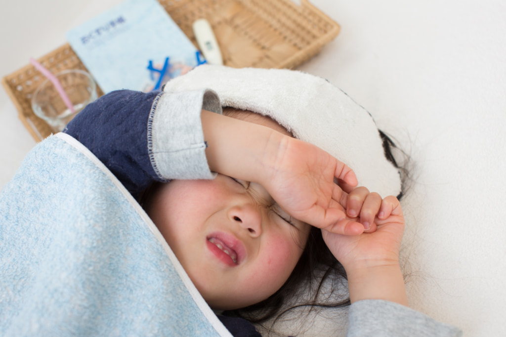 2歳児のインフルエンザの症状・対処法。高熱や咳、下痢も｜医師監修