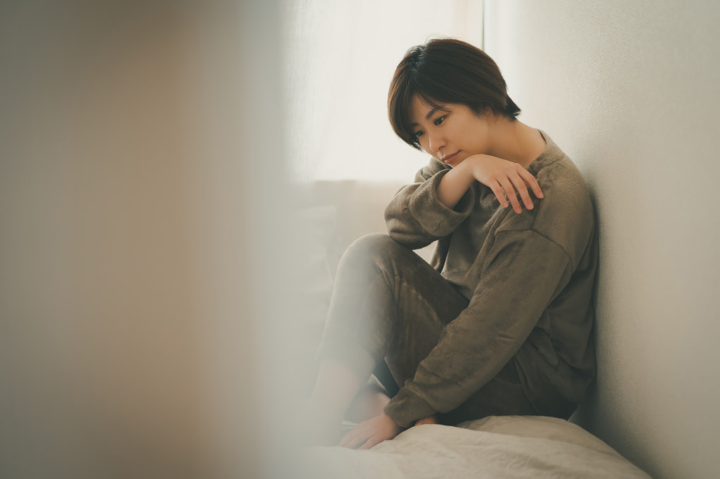 若い女性に多い“気分の浮き沈みが激しくなる病気”「非定型うつ病」チェック。改善できる？