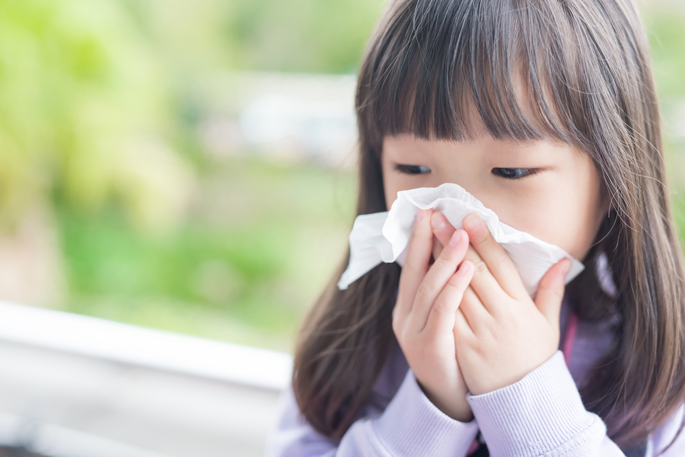 乾い た 咳 が 続く 熱 は ない 子供