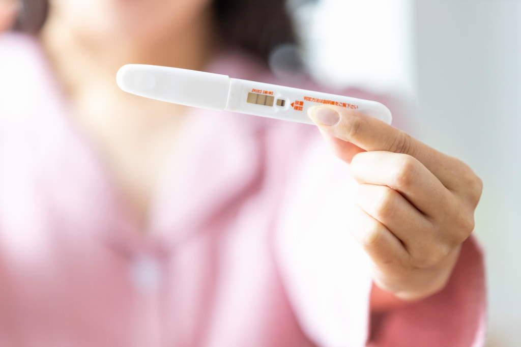 妊娠検査薬「前日は陰性だったのに翌日は陽性」ってあり得る？妊娠してるの？誤判定はある？