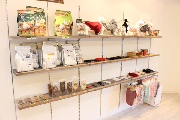 DOG HOTEL and SALON stella_2